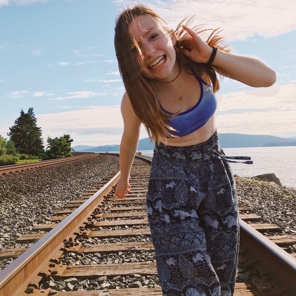 Meet your Posher, Marlee - Picture 2 of 2